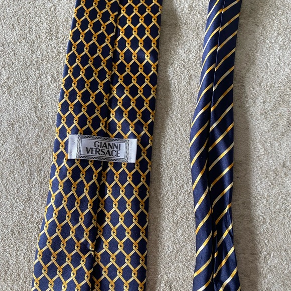 Versace men tie - Picture 2 of 4